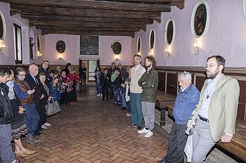 Un doveroso omaggio al simbolico leccio della memoria, piantato l'anno scorso.