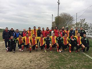 La squadra ADS Football Mombaroccio 1982 al gran completo.